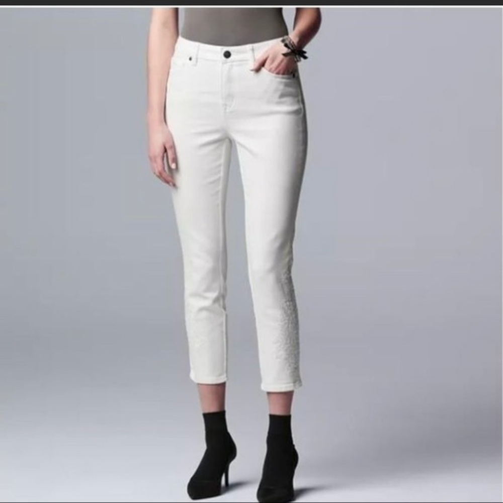 Vera Wang White Capri Jeans‎
